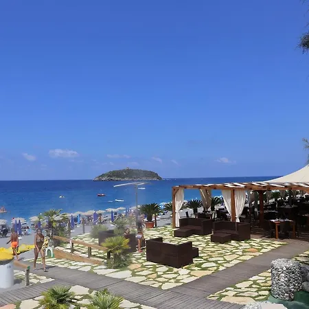 אתר קמפינג Lido Tropical דיאמנטה